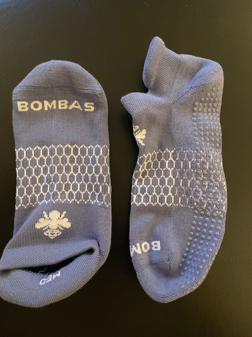 Bombas unisex No-Show Athletic Socks in Slate Blue with Cream Accents